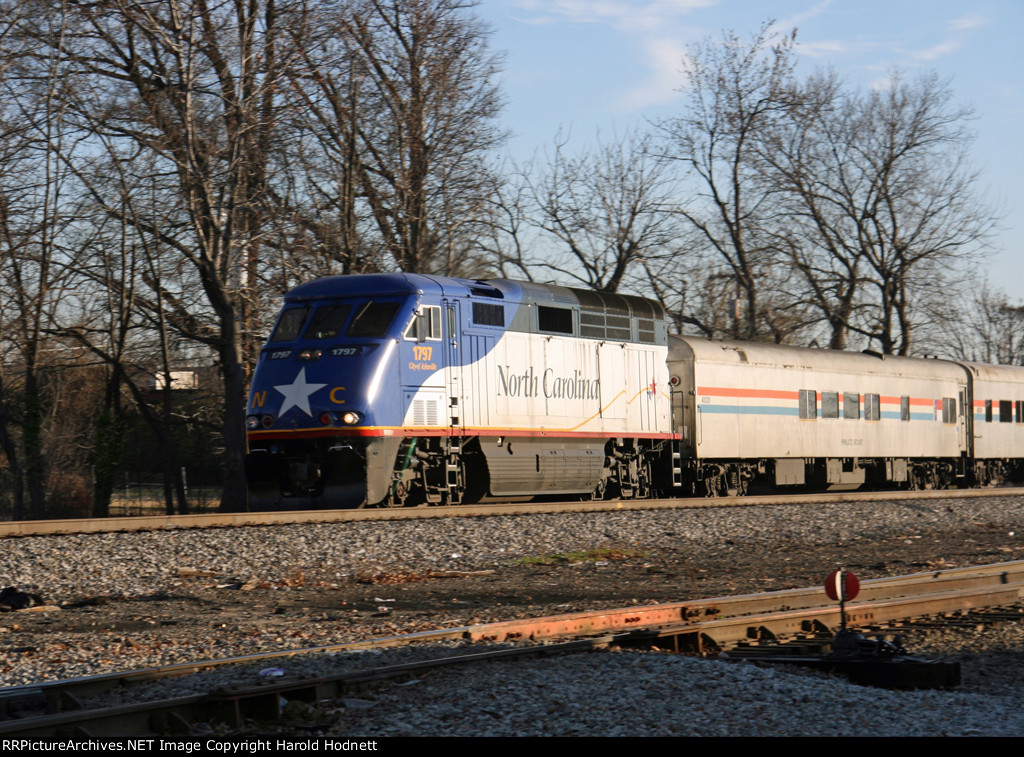 RNCX 1797 leads train 73 at Aycock